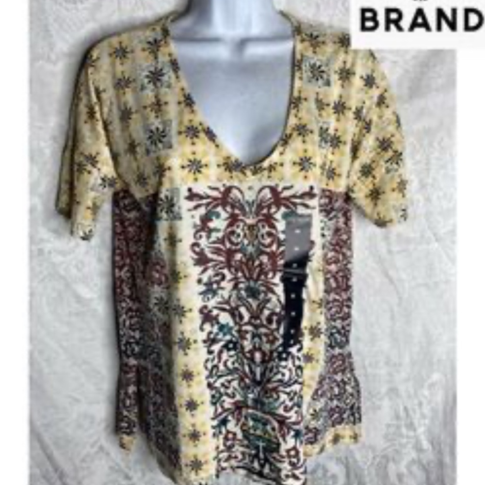 NWT Lucky Brand size Medium short sleeve T-shirt cotton/polyester